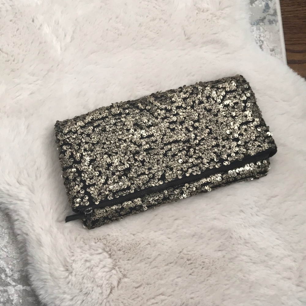 BCBG Generation clutch